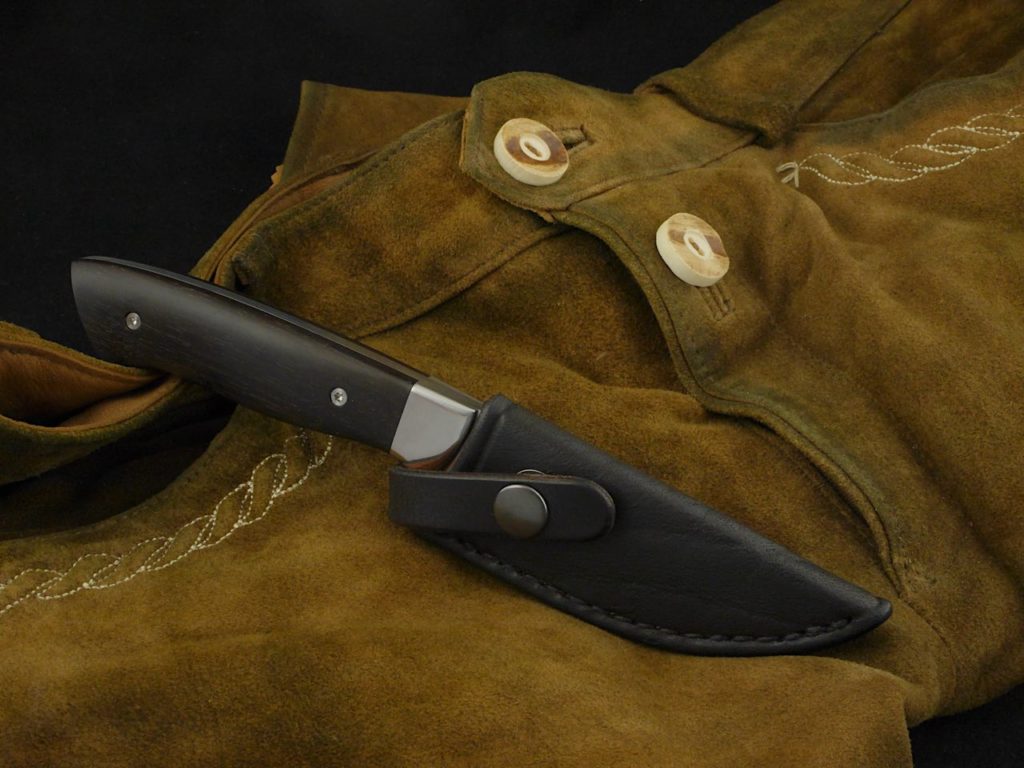Jagdmesser Egger Meserschmiede Handmade Hunting knives. Grenadill. N690