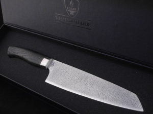 Santoku Küchenmesser aus Damast.